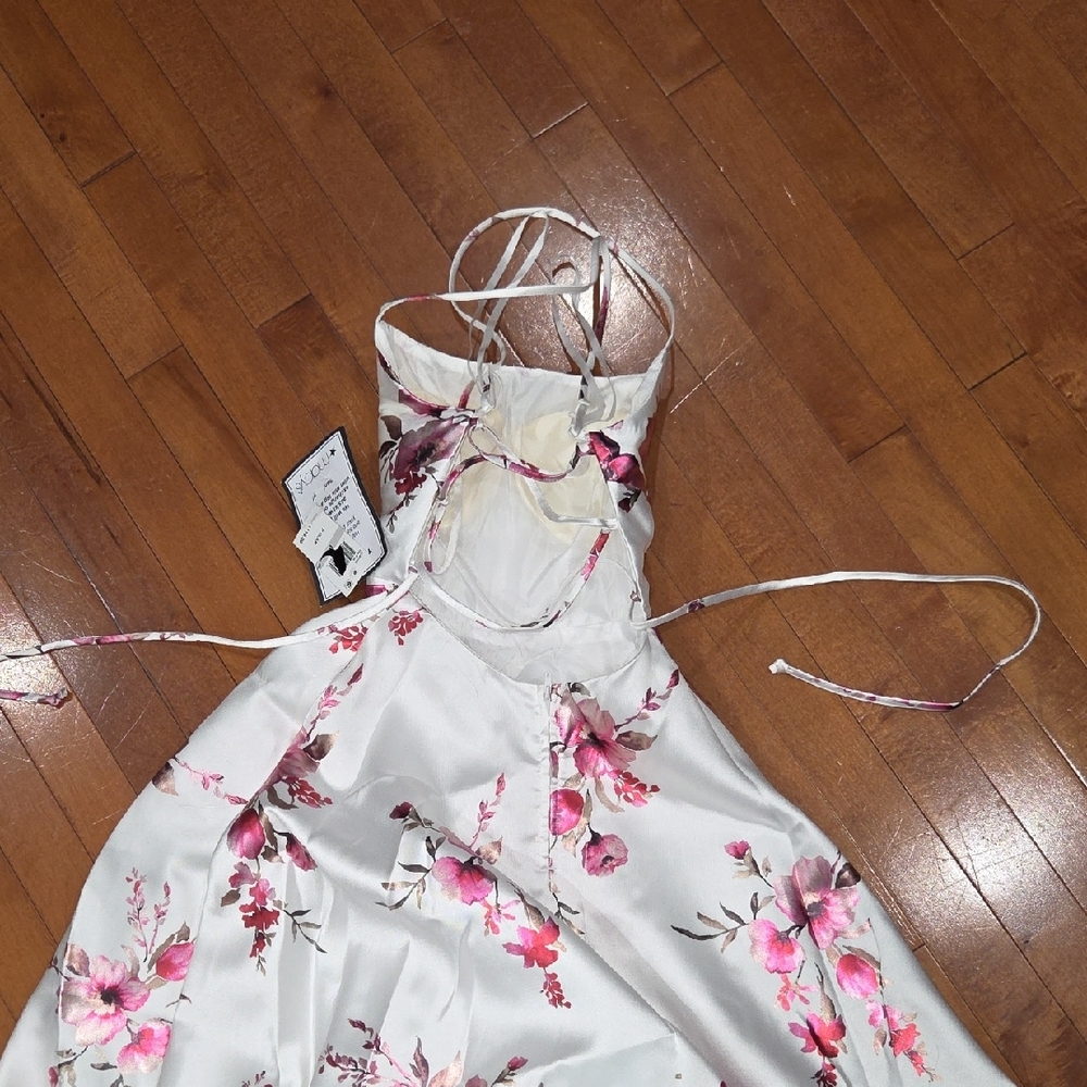 B Darlin White and Pink Floral Prom Dress - Picture 5 of 10
